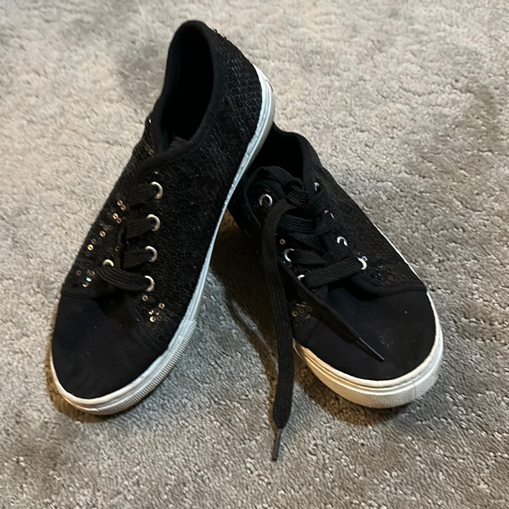 Tennis shoe